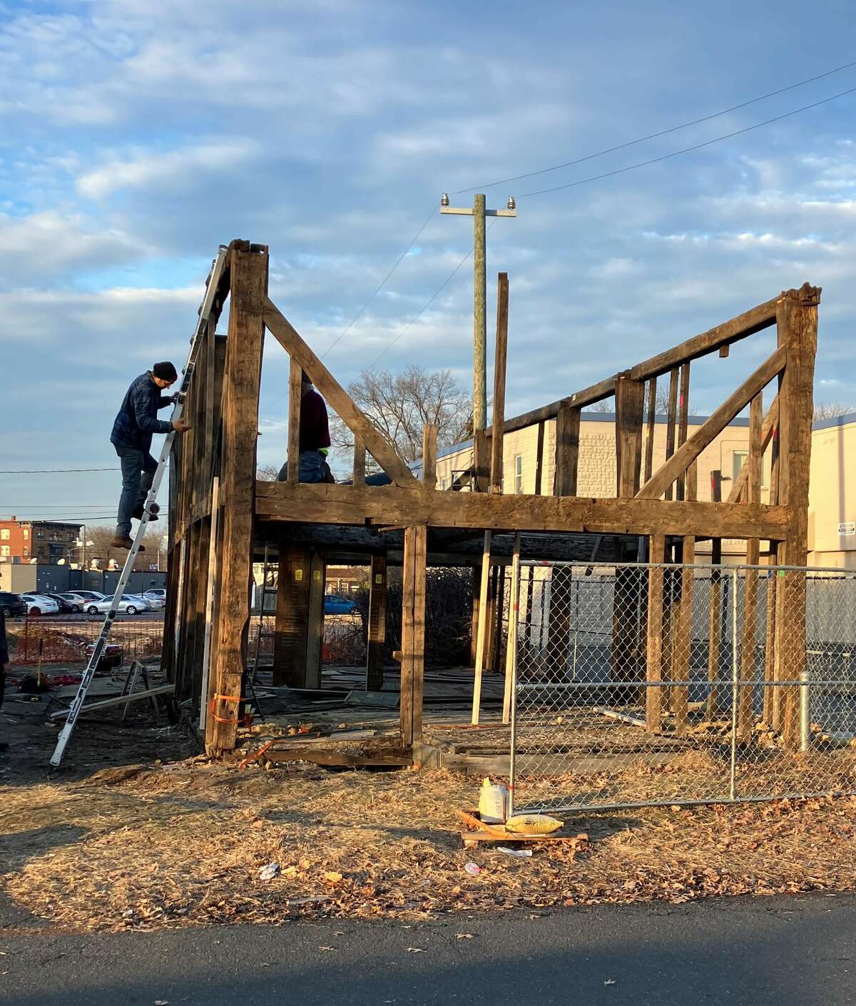 17th century house in East Hartford dismantled
