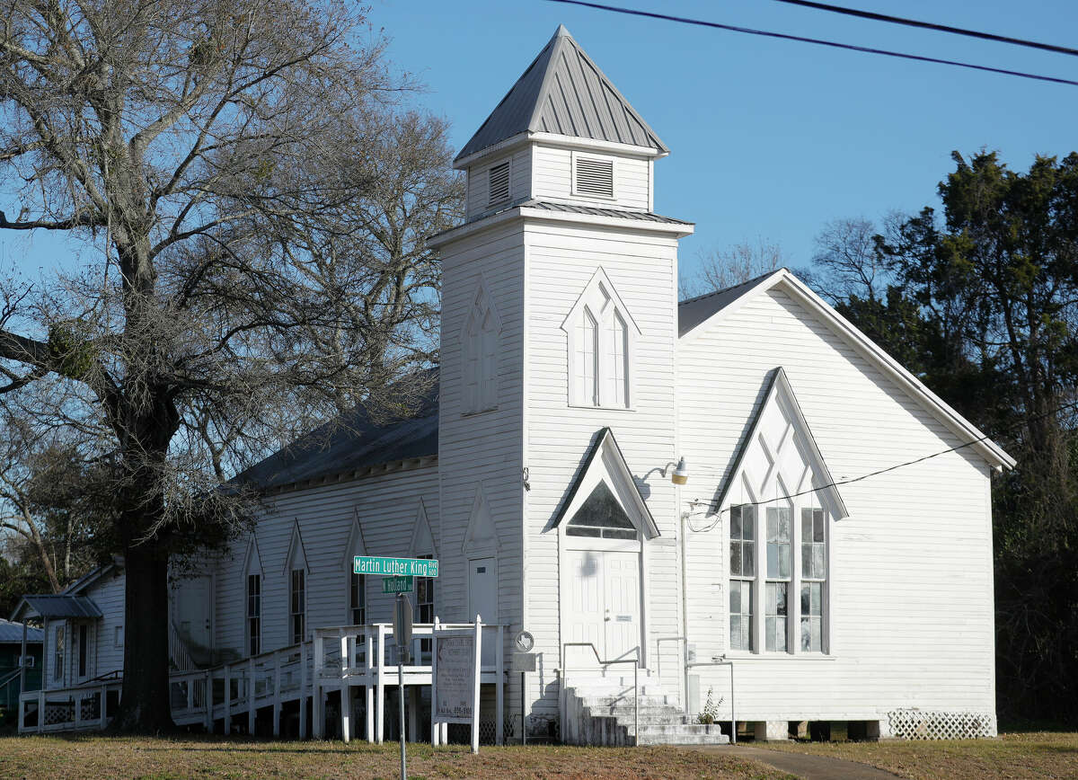 Volunteers, church members work to preserve 123-year-old Willis church ...