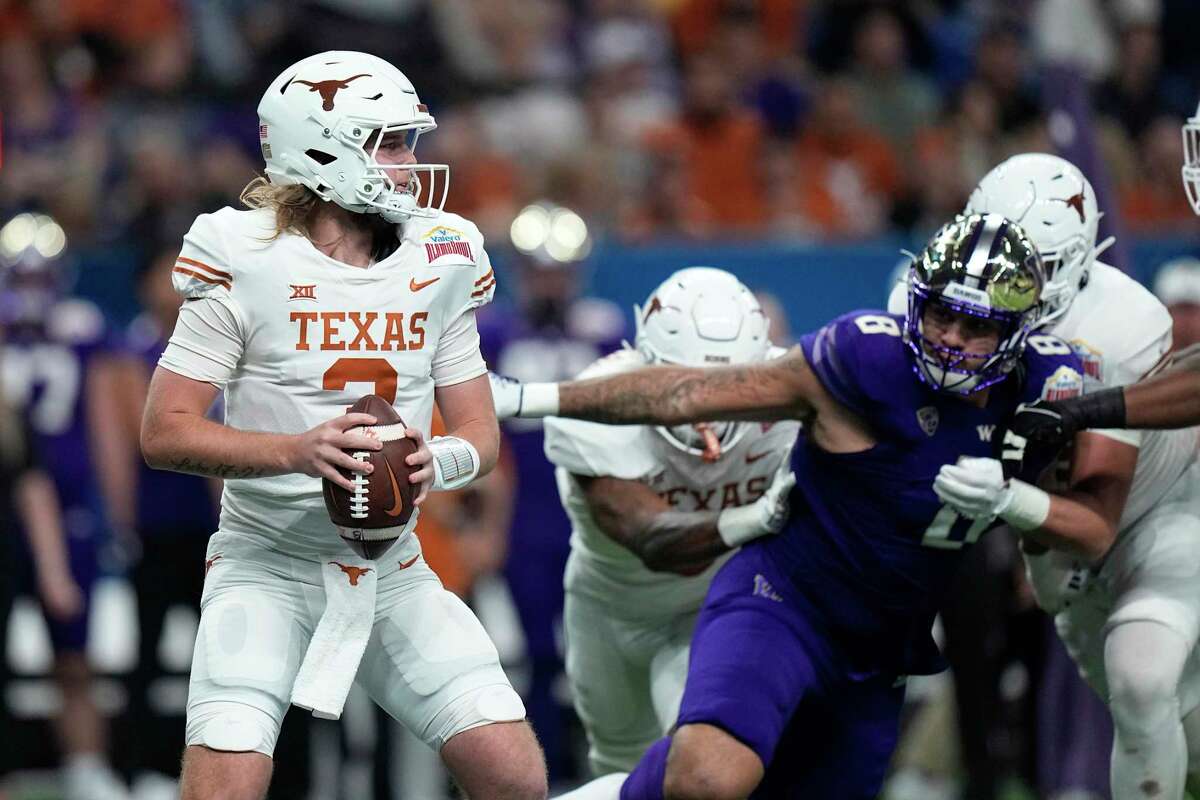 Texas Longhorns QB Quinn Ewers 'Whole New Person' After Haircut