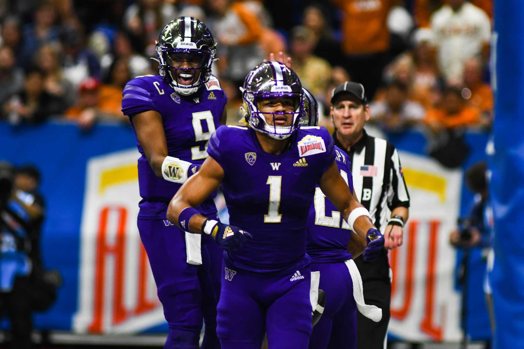 VALERO ALAMO BOWL 2022: No. 20 Texas vs. No. 12 Washington