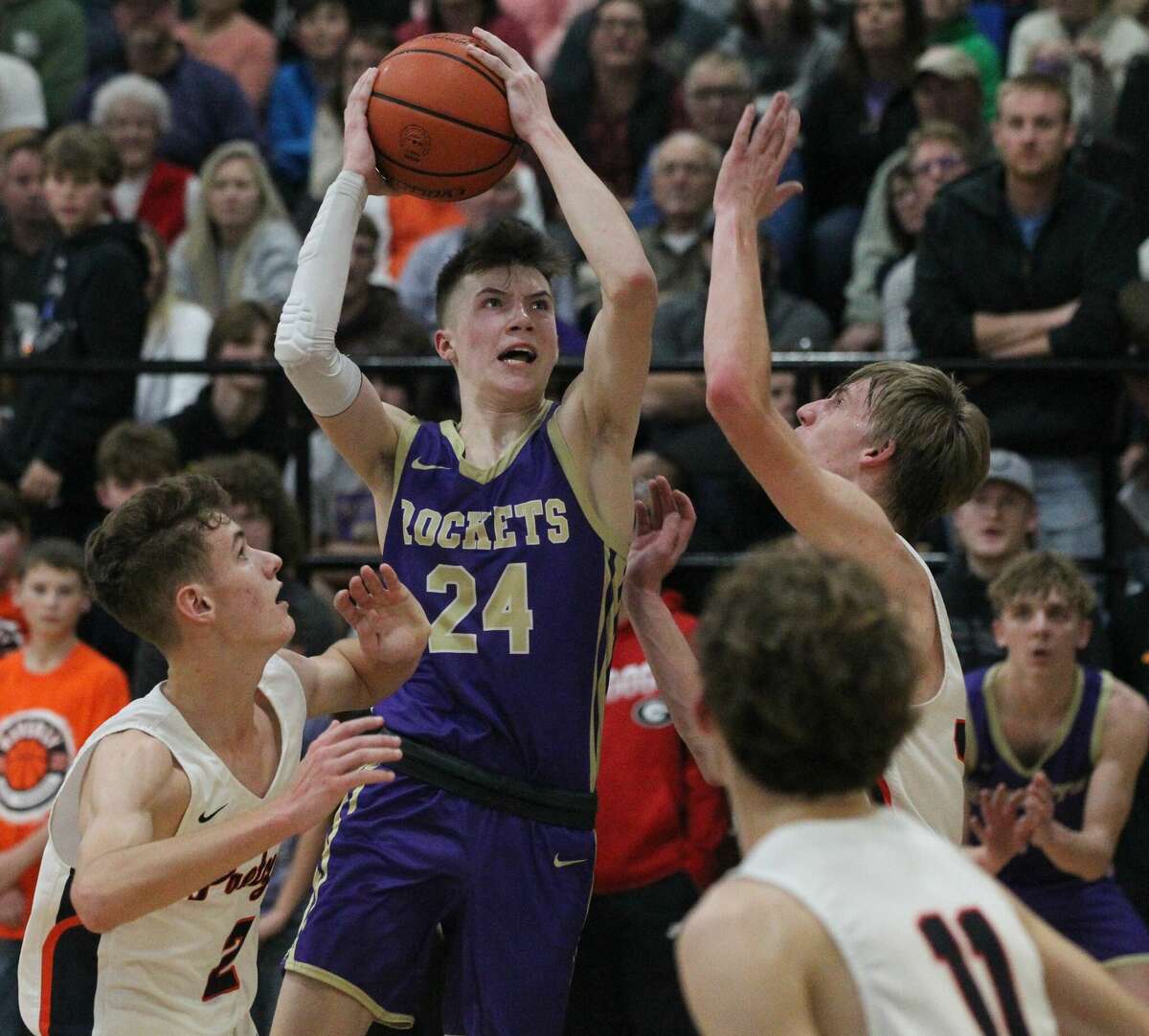 Routt takes Waverly Holiday Tournament title