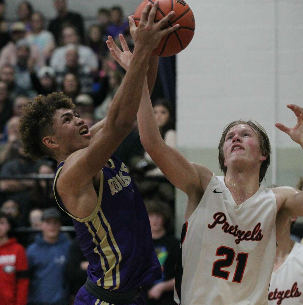 Routt takes Waverly Holiday Tournament title
