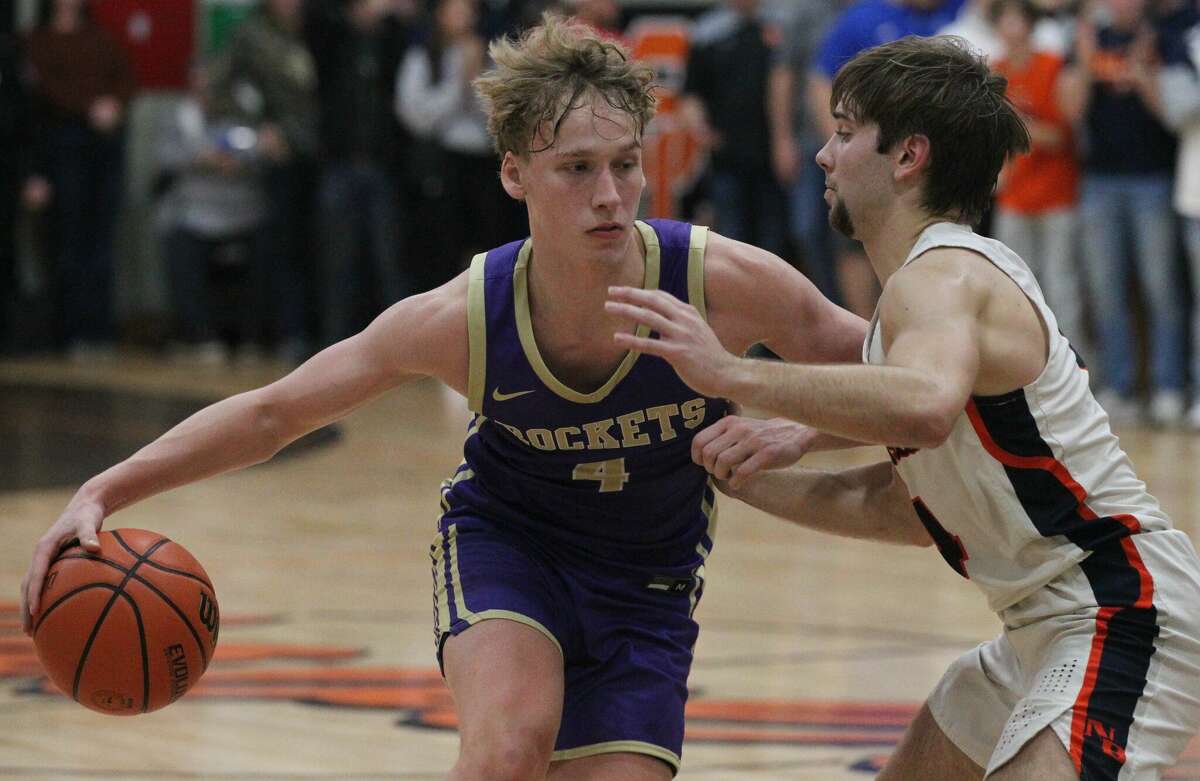 Routt takes Waverly Holiday Tournament title