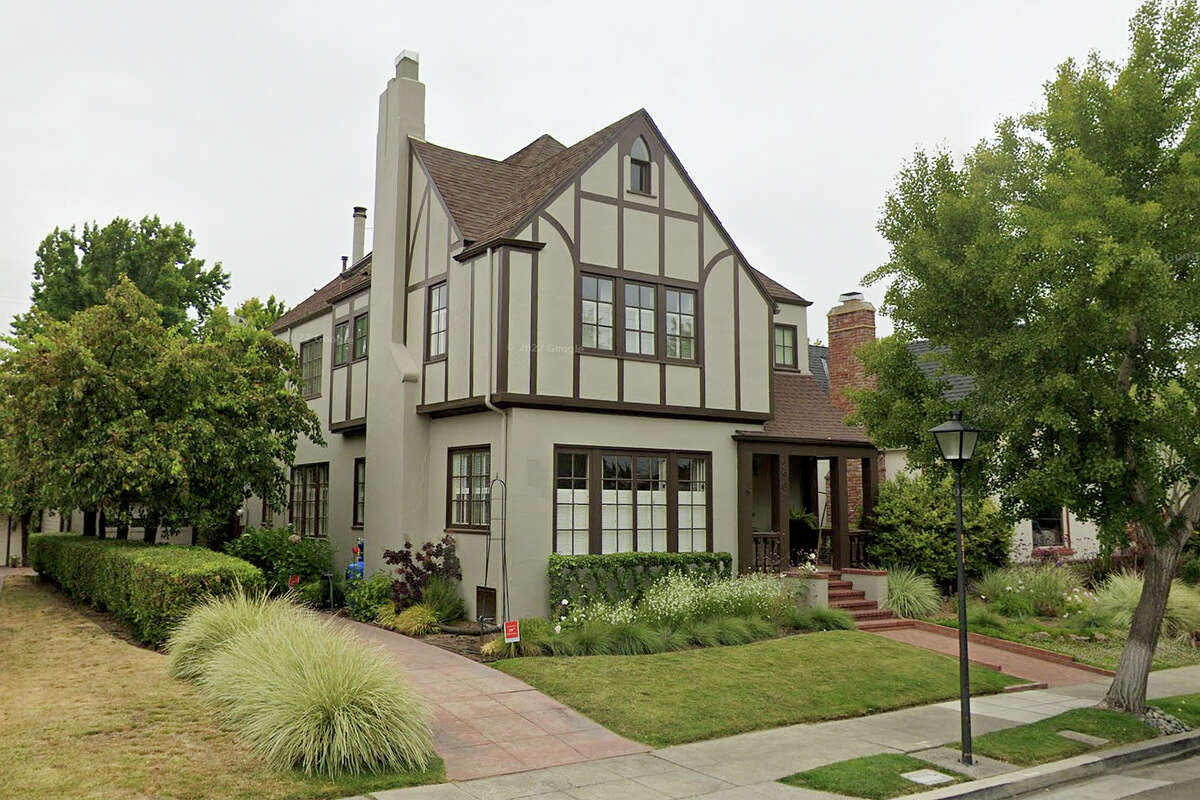 This Alameda property sold off market in May 2022 for $3.5 million. 