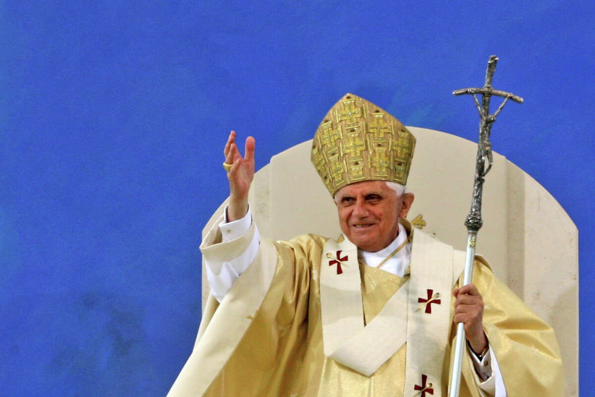 Benedict Xvi First Pope To Resign In 600 Years Dies At 95 