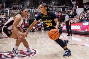 Women’s basketball notebook: Family affairs during the holidays