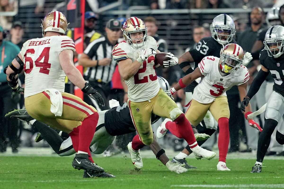 Column: 49ers and Raiders star in 'Trading Places' in 24-13 Oakland victory  - Los Angeles Times