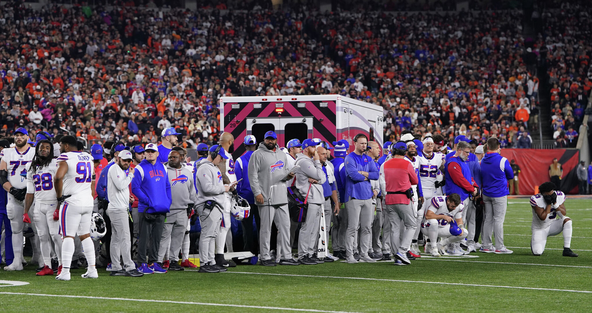 Damar Hamlin honored in Buffalo Bills' 1st game after cardiac arrest - ABC  News