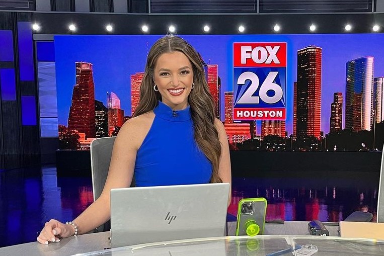 Houston Rockets Reporters Female TikTok famous news anchor makes Houston TV debut