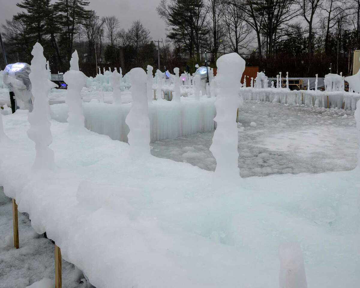 Lake Ice Castles exhibit primed for late start amid warm weather