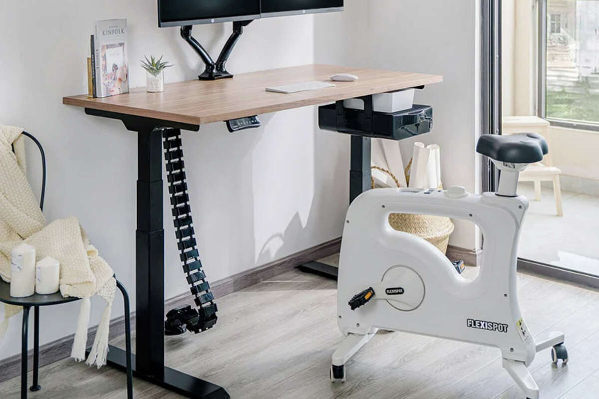 Story photo for The FlexiSpot E7 Pro Plus Standing Desk is a great option for small spaces