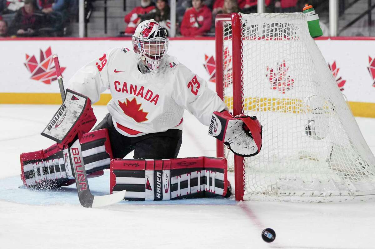 Team Canada, whose roster includes Sharks goaltending prospect Benjamin Gaudreau, will face the United States in the semifinals of the World Junior Championships at 3:30 p.m. Wednesday. (NHL Net)