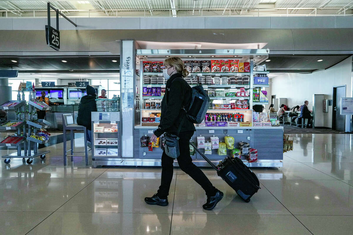 Story photo for New restaurants are coming to Houston's Hobby Airport, from Common Bond to Velvet Taco