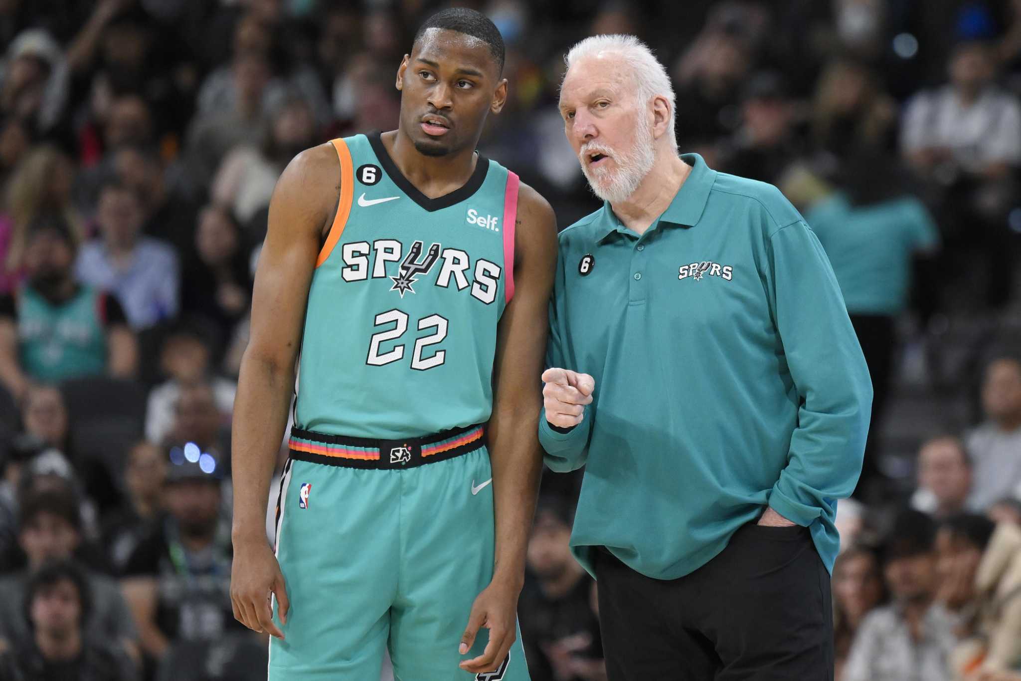 Popovich turns 74 soon, ’little voice’ is not saying to retire