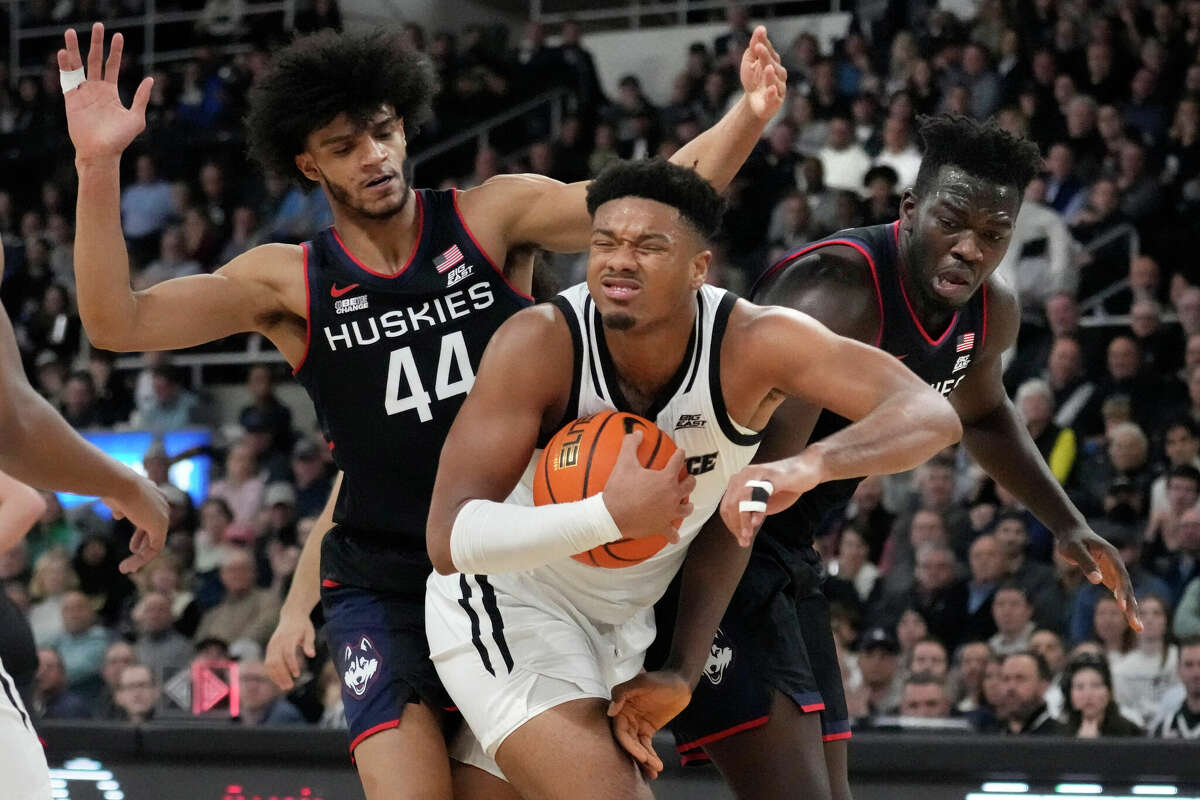 Andre Jackson Throws Out First Pitch as Mets Celebrate UConn's Basketball  Title – NBC Connecticut