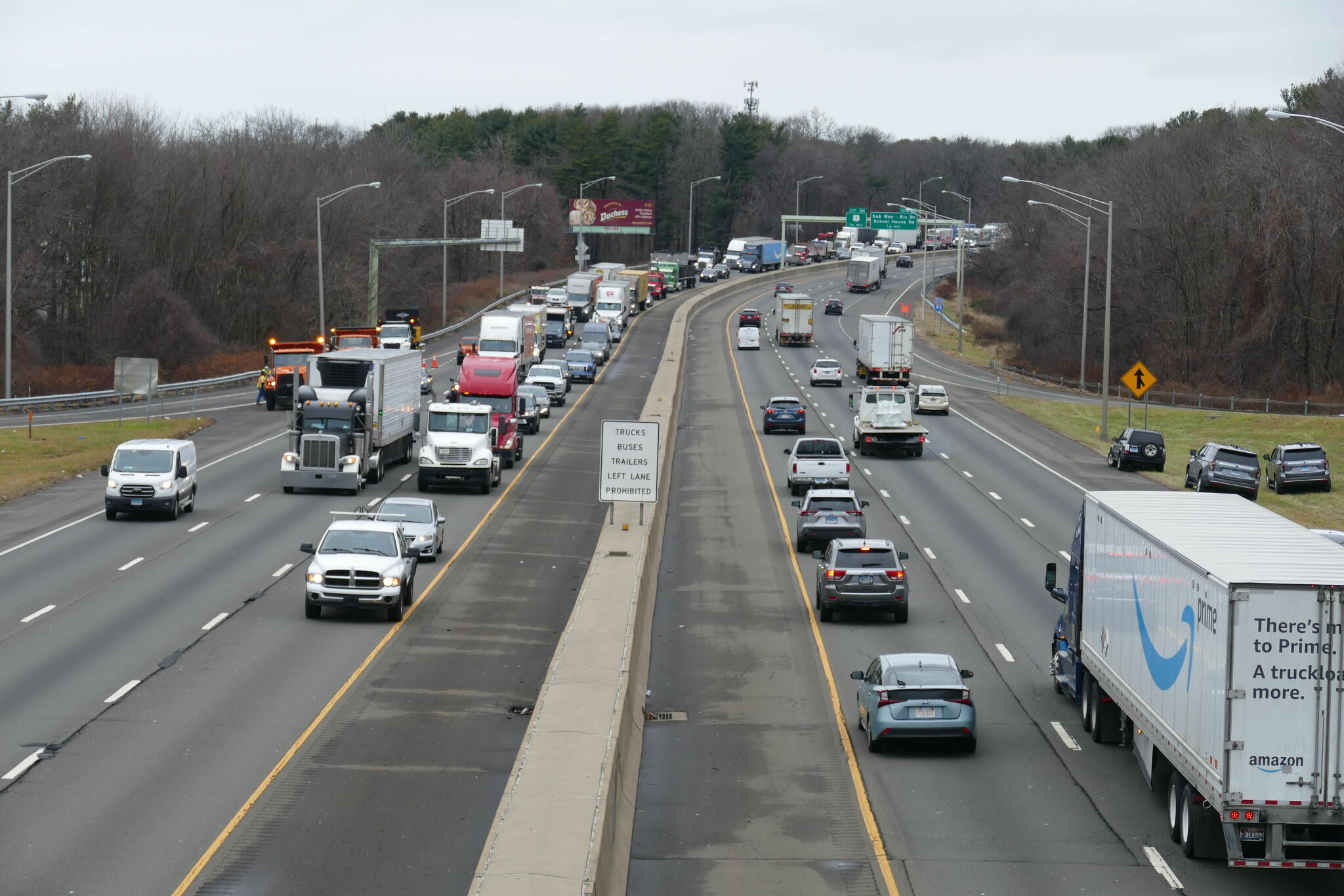 One seriously injured in Milford hit-and-run on I-95, police say