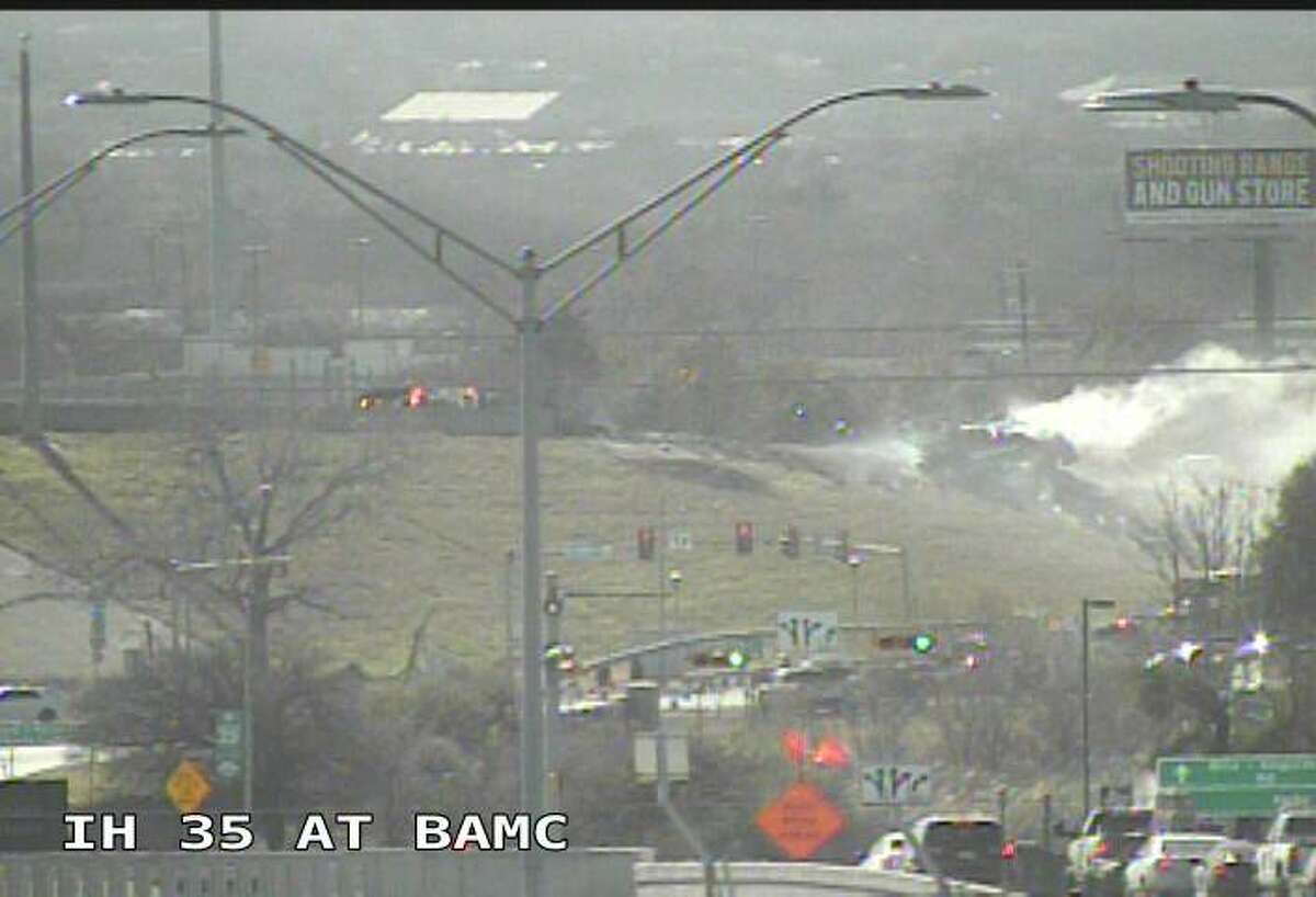 A major crash reported near I-35 South and Binz-Engleman Road is causing traffic delays.