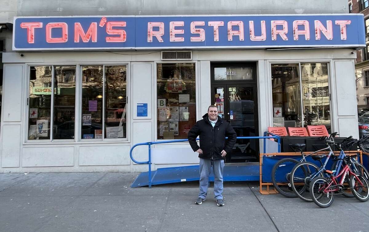 Tribune sportswriter visits well-known Seinfeld restaurant