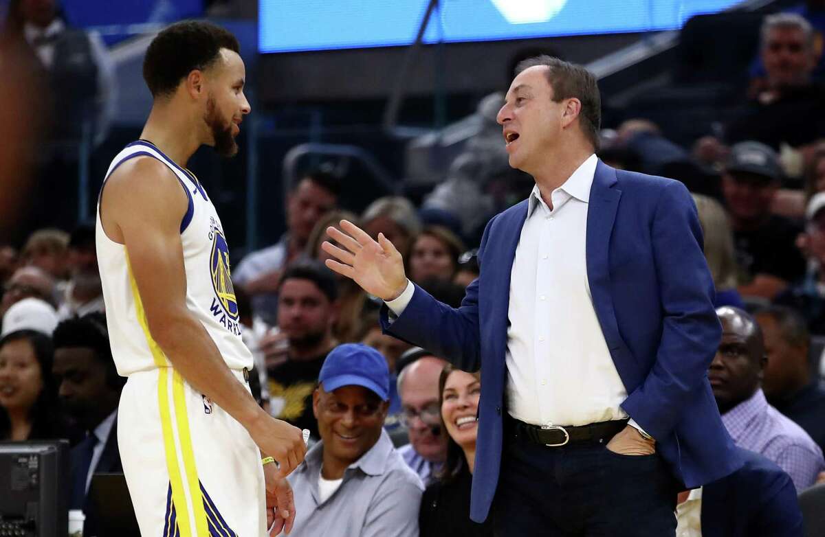 SAN FRANCISCO, CALIFORNIA - OCTOBER 05: Golden State Warriors owner Joe Lacob speaks to Stephen Curry #30 during their game against the Los Angeles Lakers at Chase Center on October 05, 2019 in San Francisco, California. NOTE TO USER: User expressly acknowledges and agrees that, by downloading and or using this photograph, User is consenting to the terms and conditions of the Getty Images License Agreement. (Photo by Ezra Shaw/Getty Images)