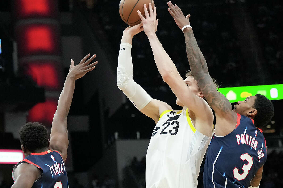 Story photo for Jazz 131, Rockets 114: Houston fades against Utah.