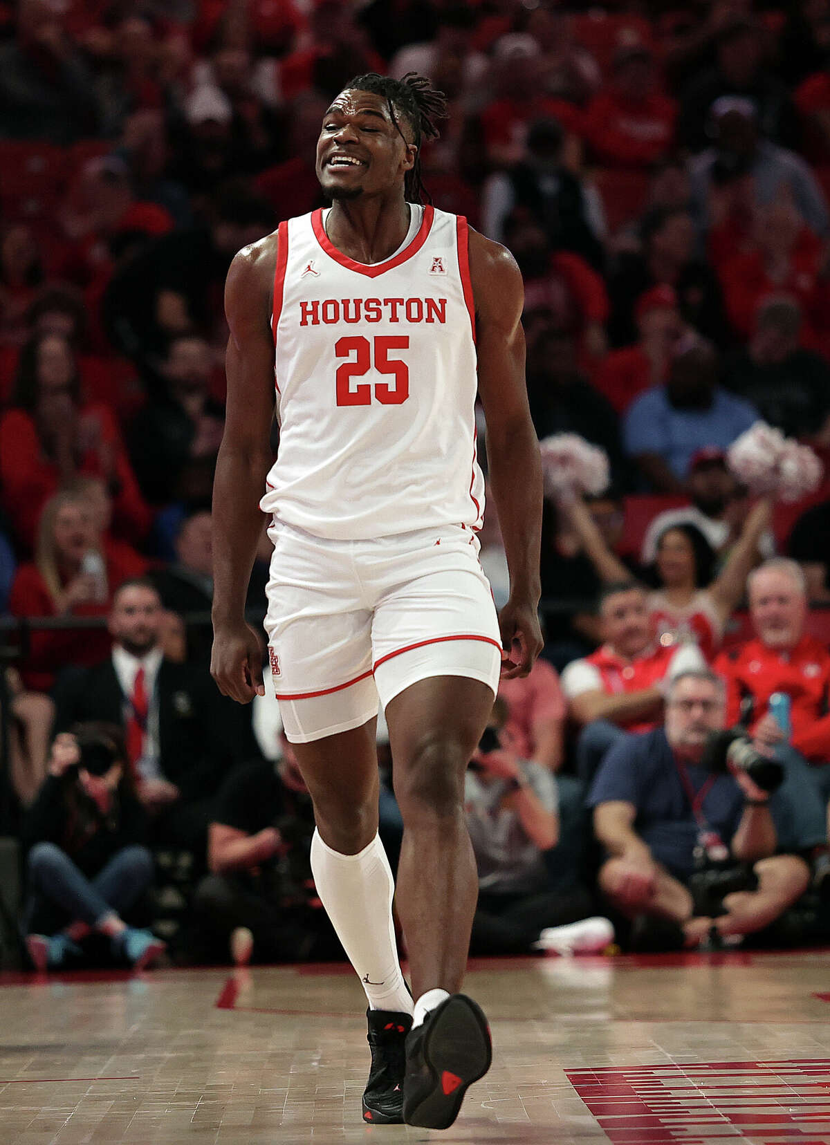 Houston frontcourt, Jarace Walker bludgeon SMU in blowout