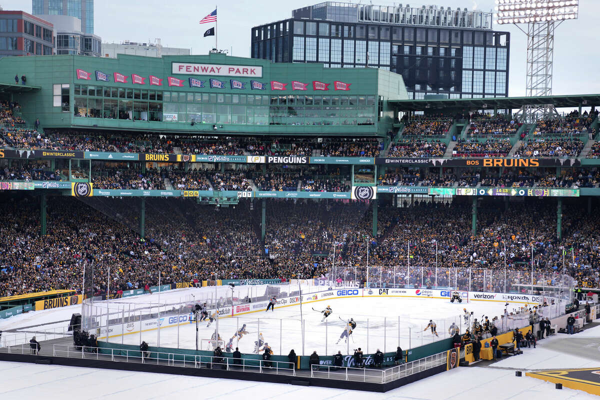 No. 5 BU Secures 5-3 Victory over UMass at Frozen Fenway - Boston