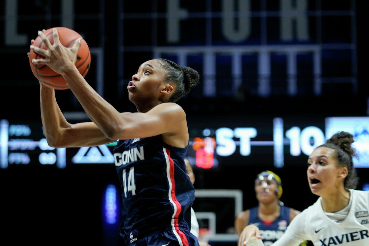 Will UConn women have just seven players for the third time?