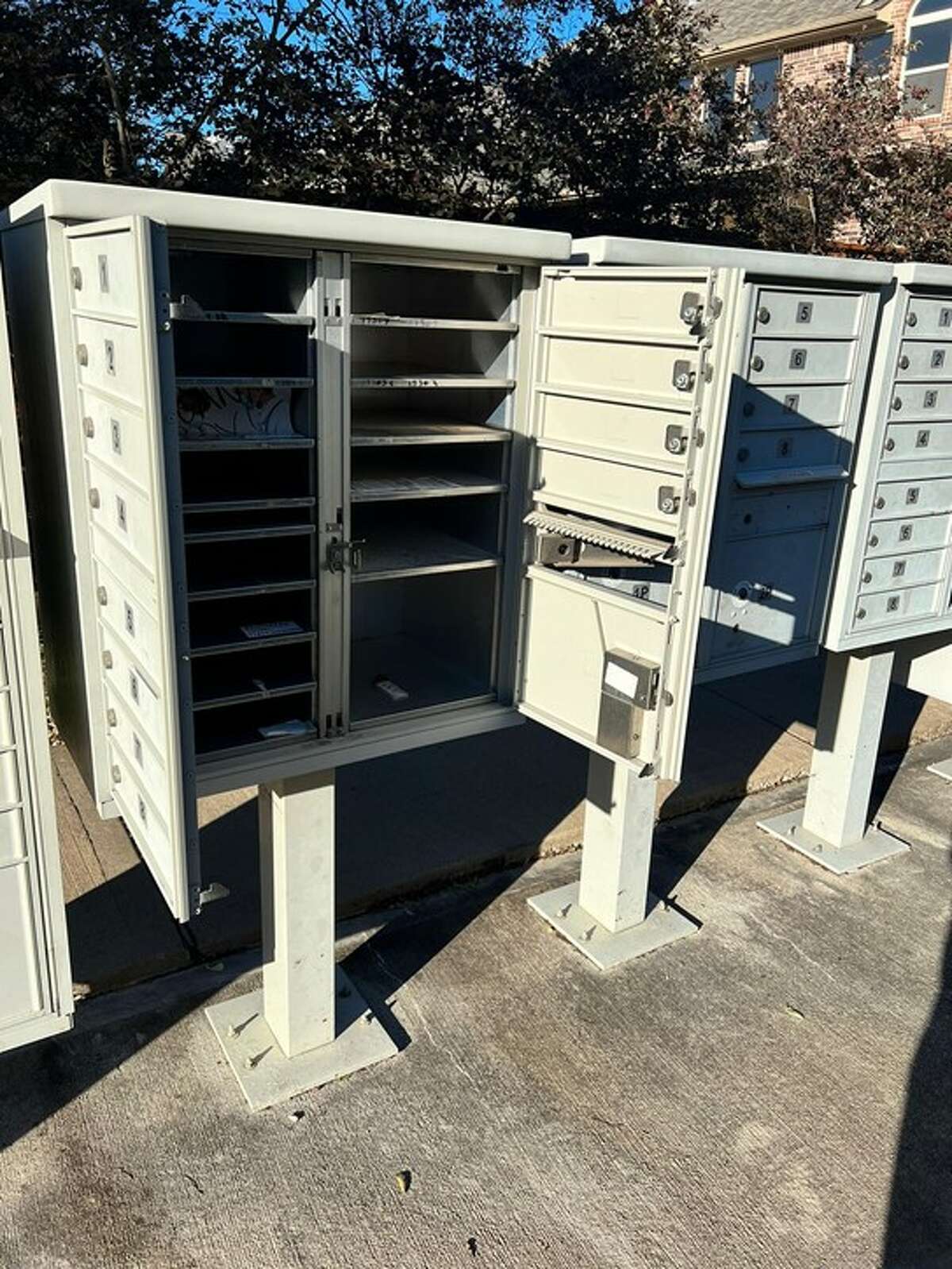 Mail theft in Richmond has residents up in arms against unresponsive local post office