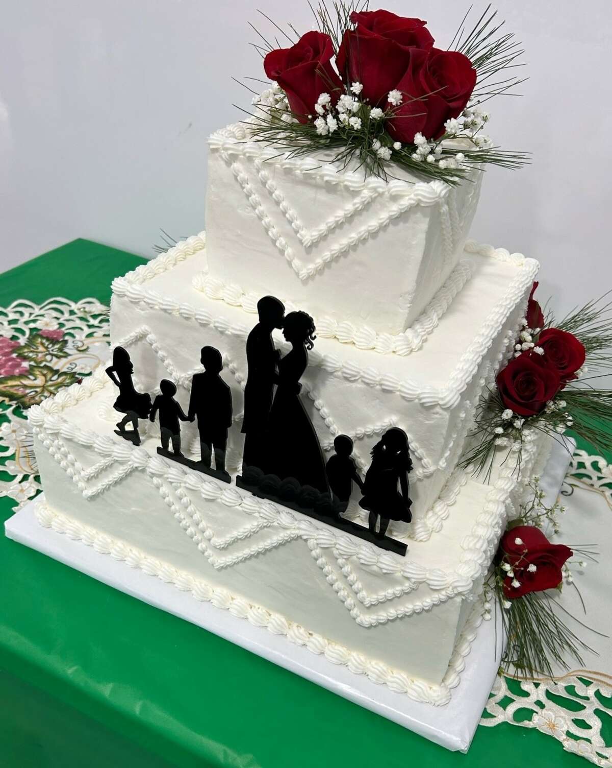 Pictured is the wedding cake used to celebrate the marriage of Susan and Ervin.