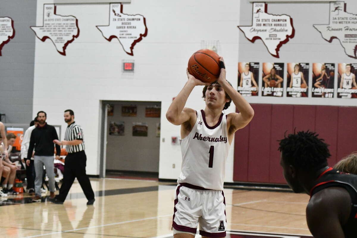 Harrell’s all-around ability shined during Abernathy’s tournament run at the Caprock Classic. His ability to score and distribute on the offensive end helped lead Abernathy to a championship win over Lorenzo in the Double T Smiles bracket. 