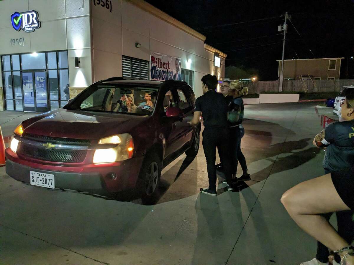 Dia de Reyes event gives away 300 toys in south Laredo to children