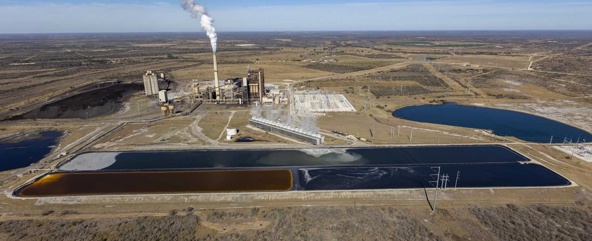 Texas Permits Lignite Mine Expansion Despite Water Worries