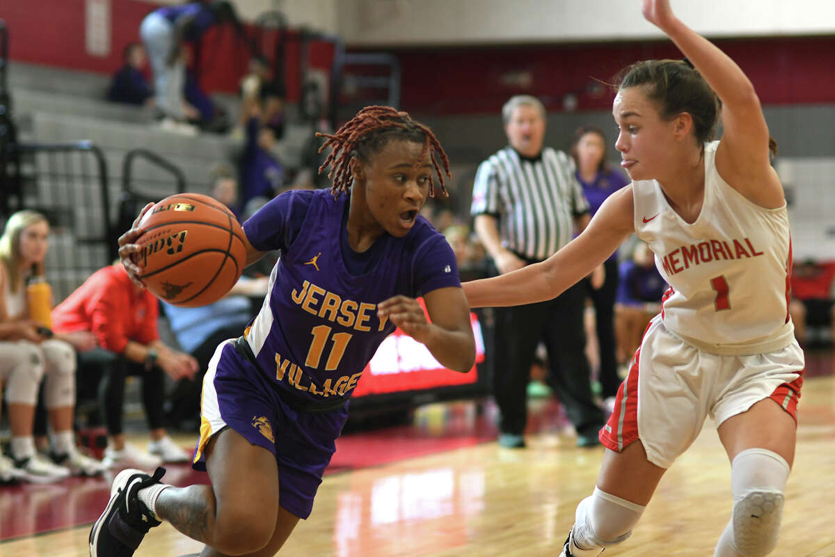 Girls basketball: Memorial Mustangs rout Jersey Village Falcons