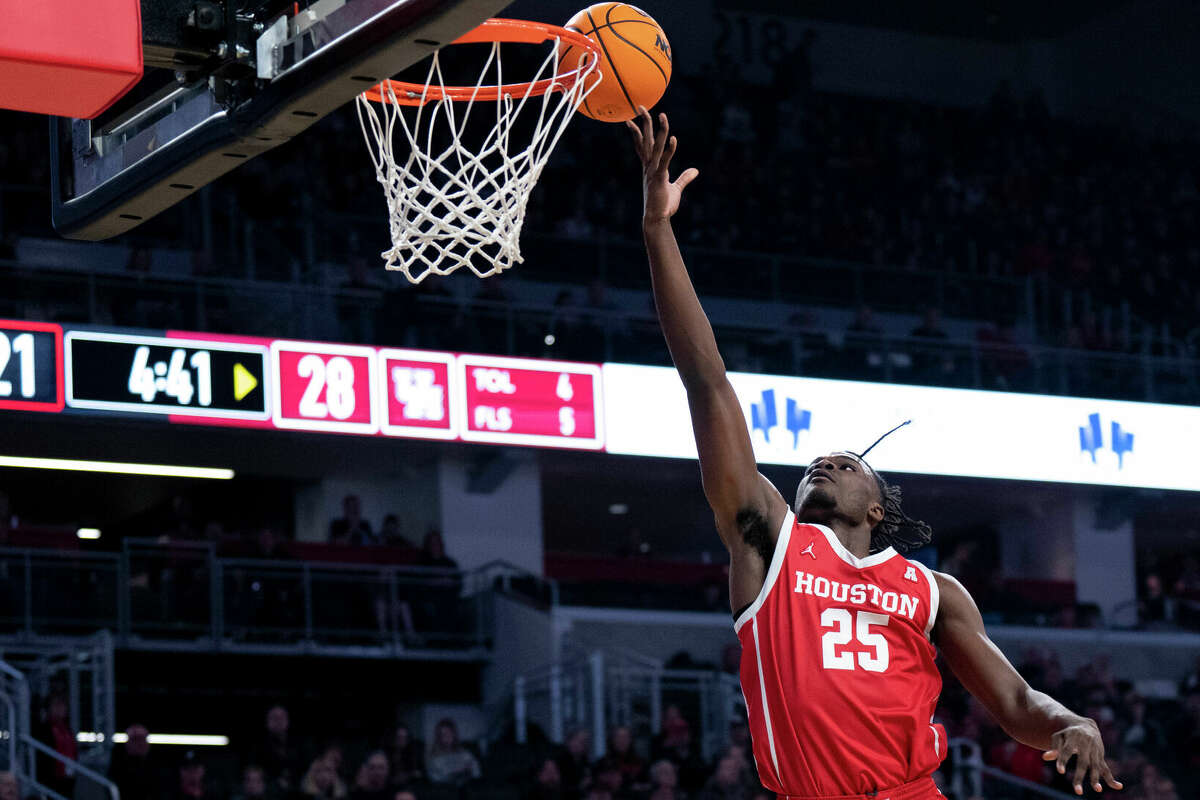 Story photo for Jarace Walker leads No. 2 Houston past Cincinnati