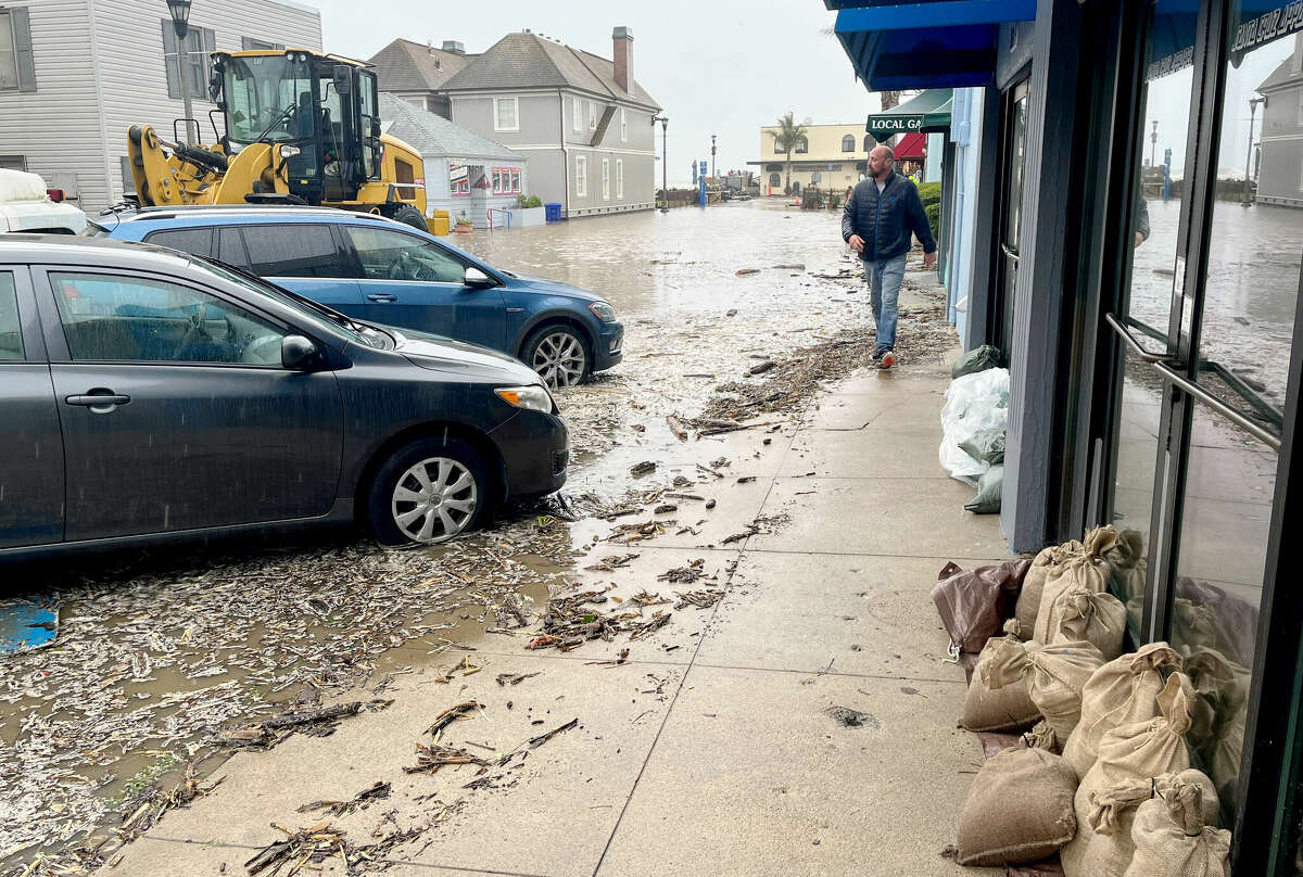 Beforeandafter photos show damage to Capitola after storm