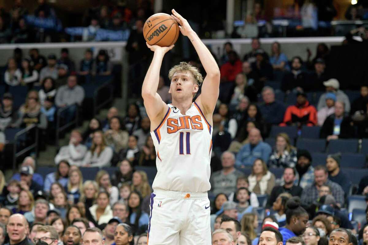 St. Mary’s alum Jock Landale and the Suns meet the Warriors at Chase Center at 7 p.m. Tuesday (TNT/95.7).
