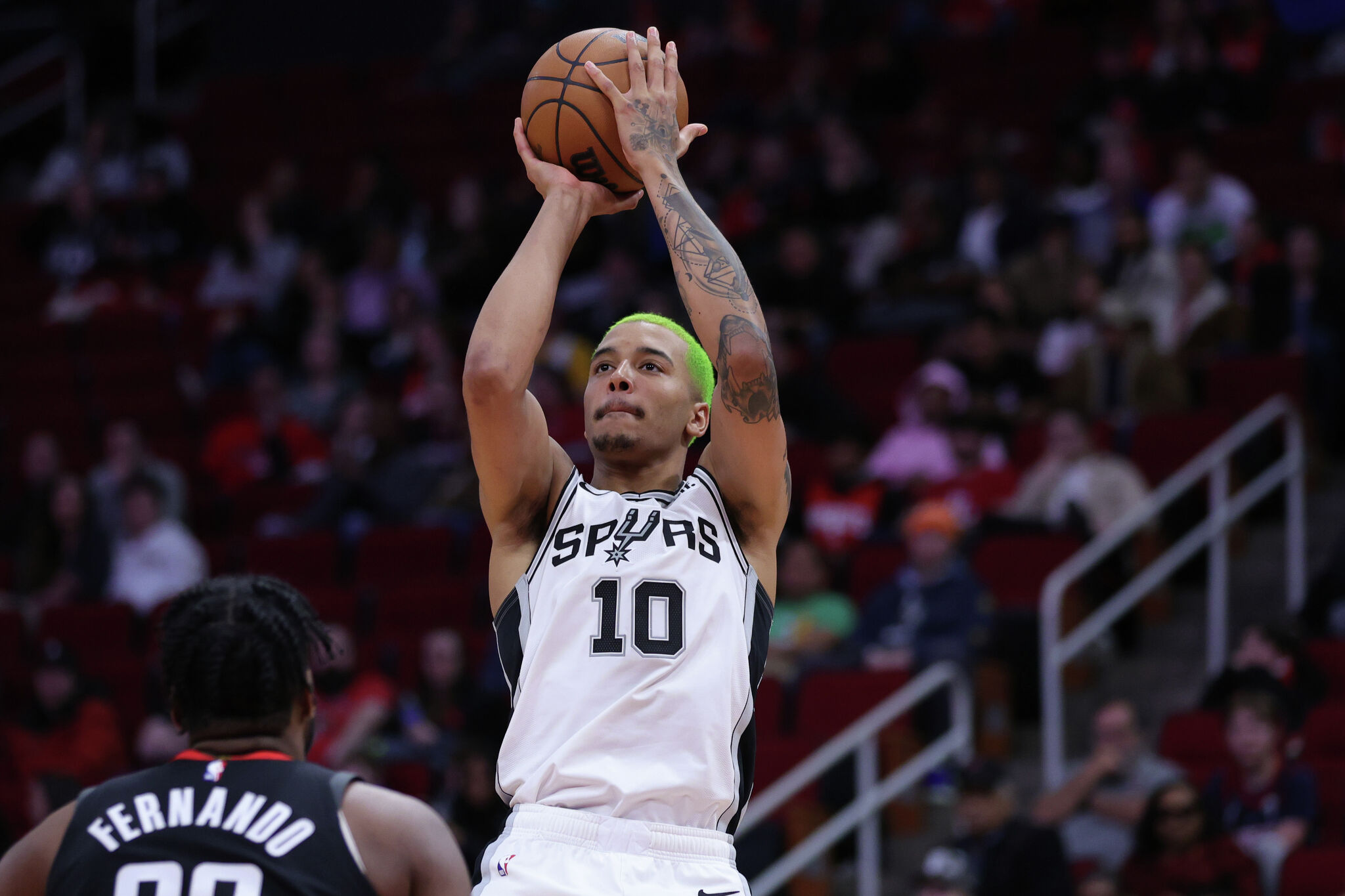 Jeremy Sochan of the San Antonio Spurs dunks during the first half