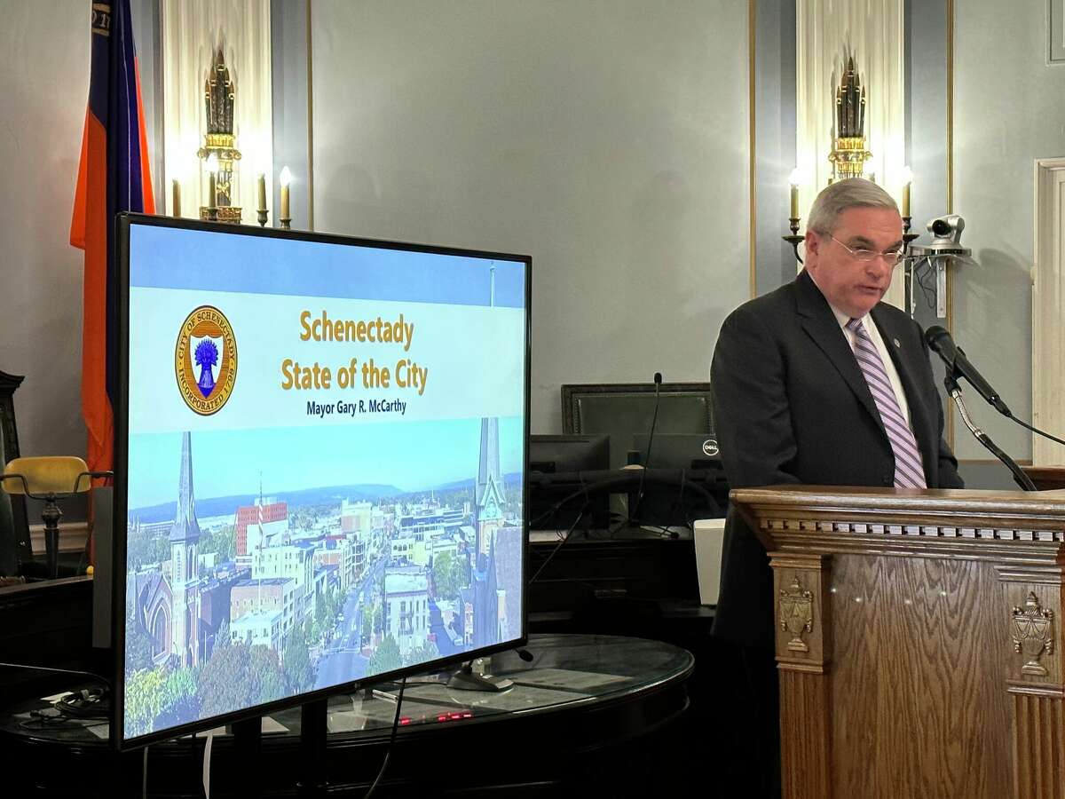 Schenectady Democrats endorse McCarthy for mayor