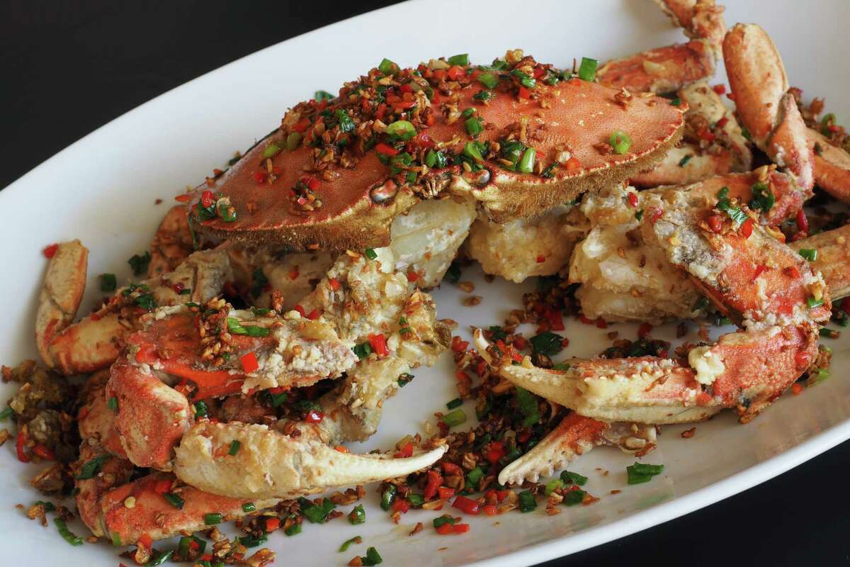 现在，旧金山的China Live餐厅开始供应活Dungeness螃蟹。