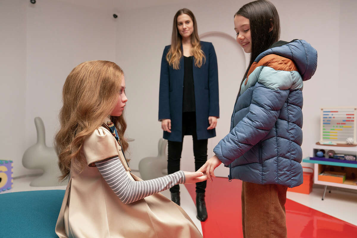 M3GAN, Gemma (Allison Williams) and Cady (Violet McGraw) in "M3GAN," directed by Gerard Johnstone.