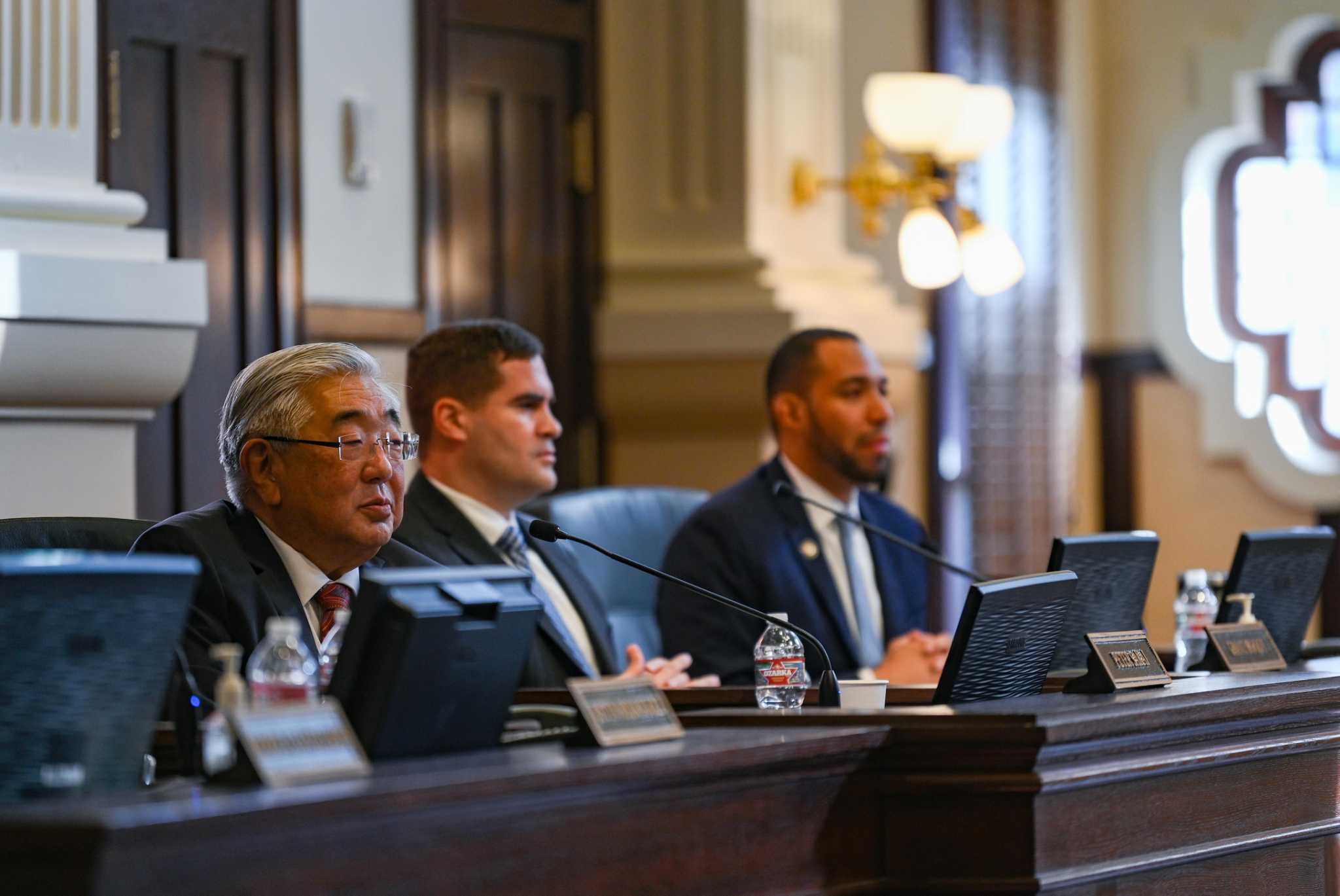 Peter Sakai helms first Bexar County Commissioners court meeting