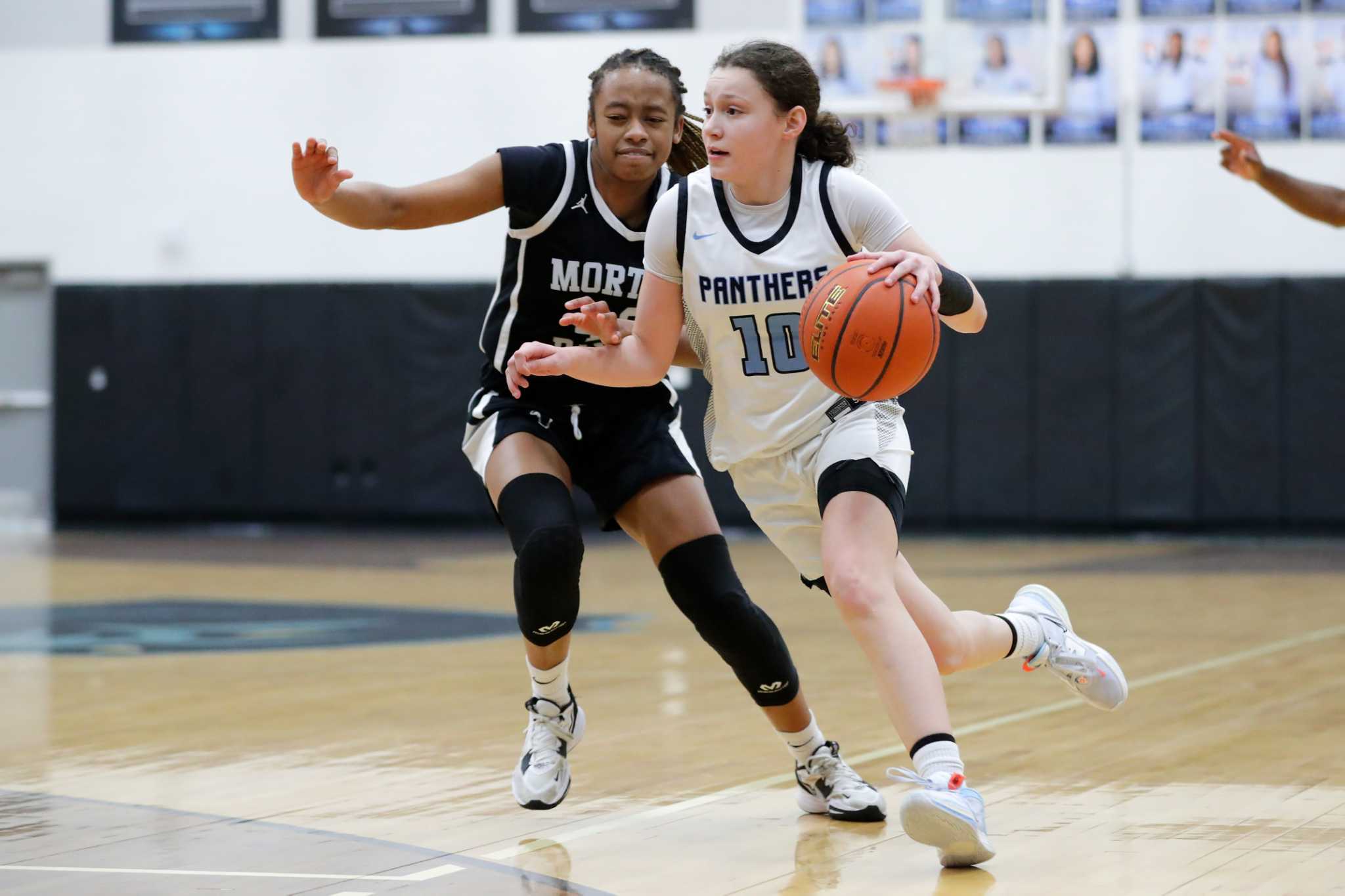 Houston girls basketball Paetow rolls past Morton Ranch