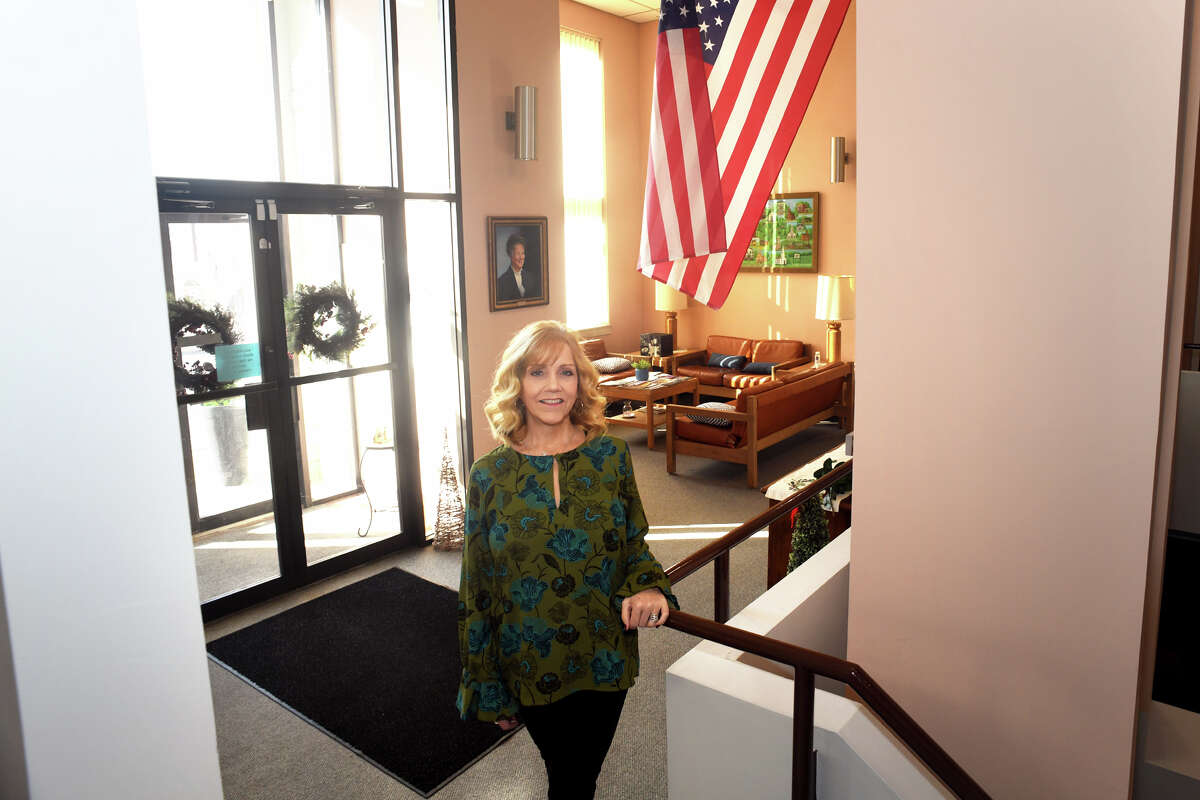 Derby senior center director leaves to take same job in Ansonia