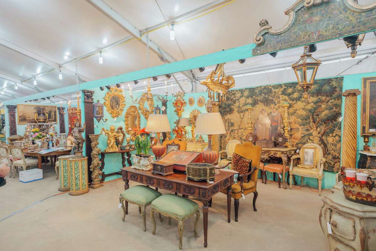 Story photo for Round Top's winter shows offer antiques without the crowds.