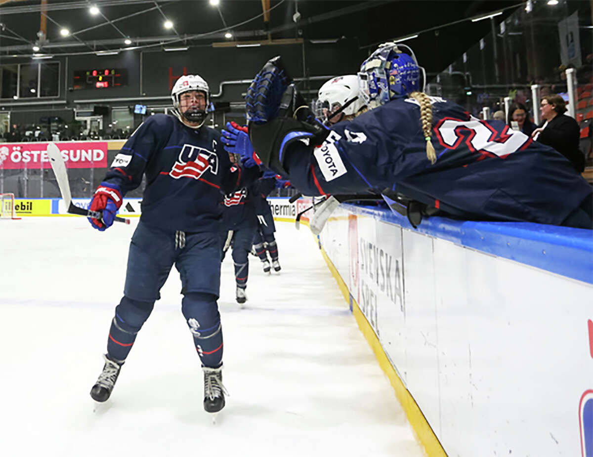 Joy Dunne helps US skate to bronze medal at U18 World Championships