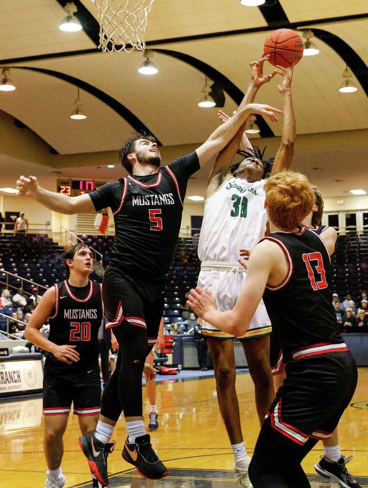 Houston boys basketball Memorial rallies past Stratford