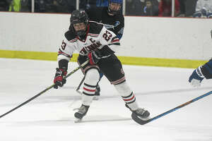 New Canaan ice hockey teams score Saturday night shutout sweep