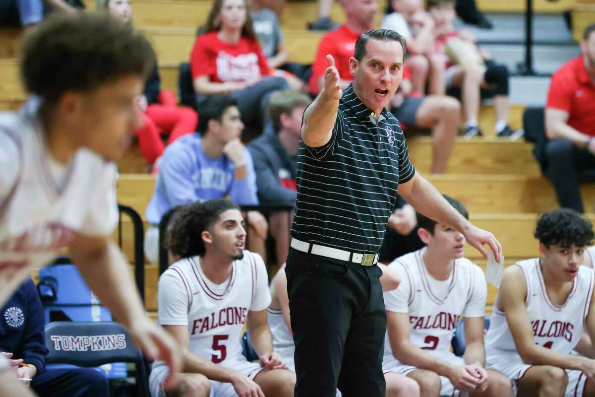 Tompkins boys rout Katy, stay in thick of District 19-6A race