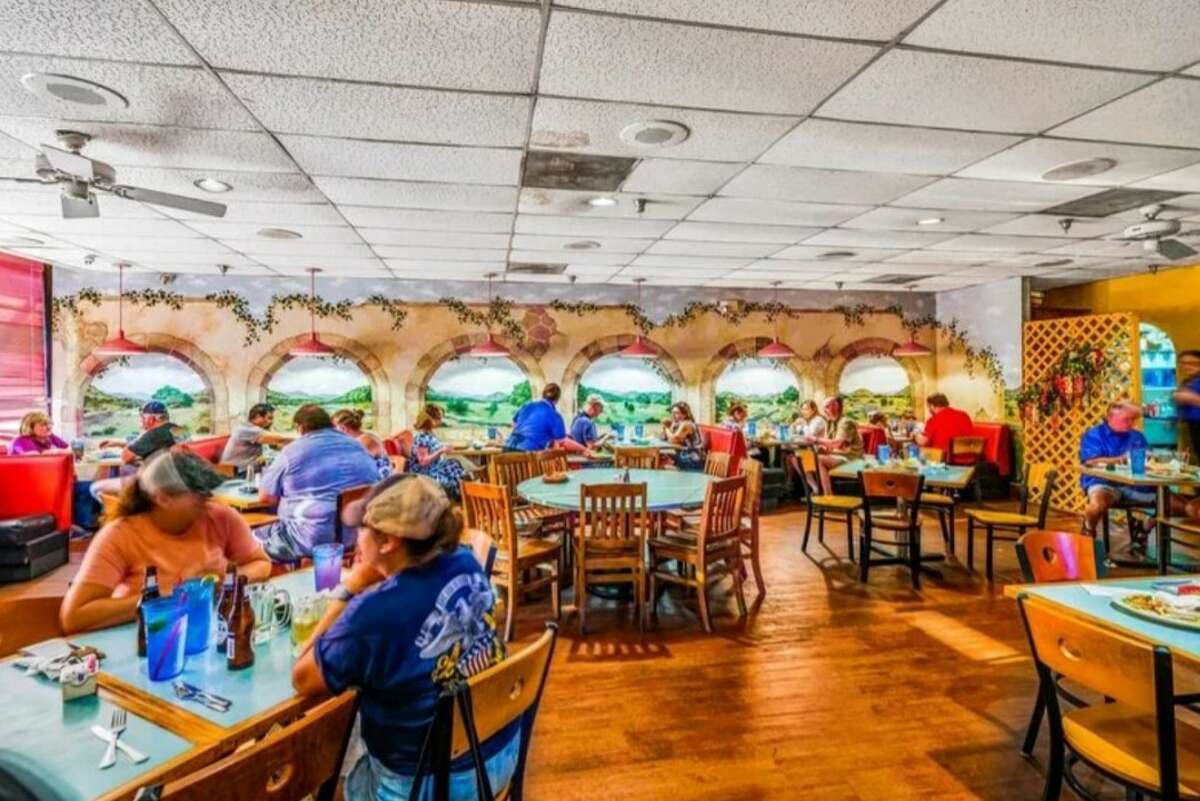 El Rio Mexican Restaurant in Boerne is now for sale.