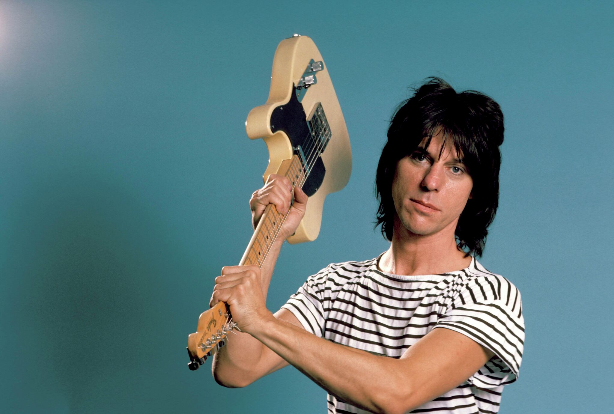 Musical legends pay tribute to guitarist Jeff Beck that died Tues